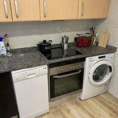 Apartamento Completo Para 8 Personas A 5 Minutos Del Aeropuerto E Ifema Apartment Мадрид Екстериор снимка